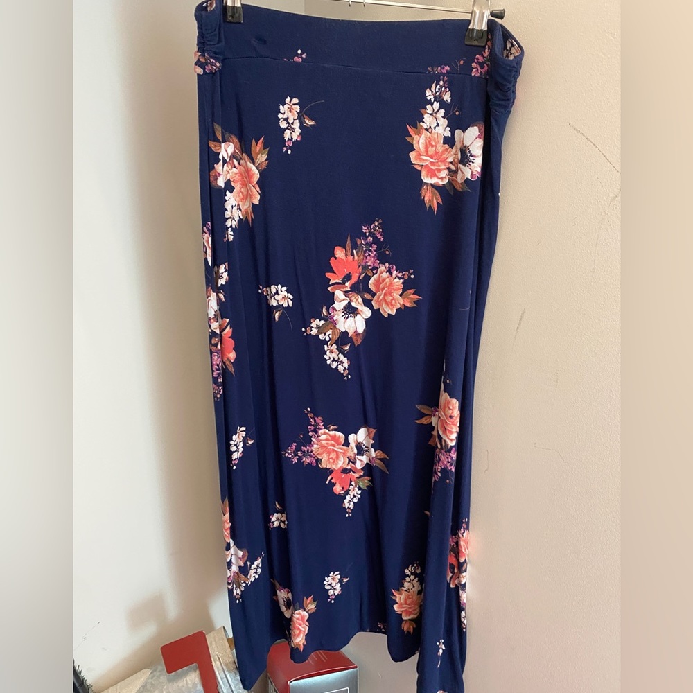 Liz Claiborne floral midi skirt